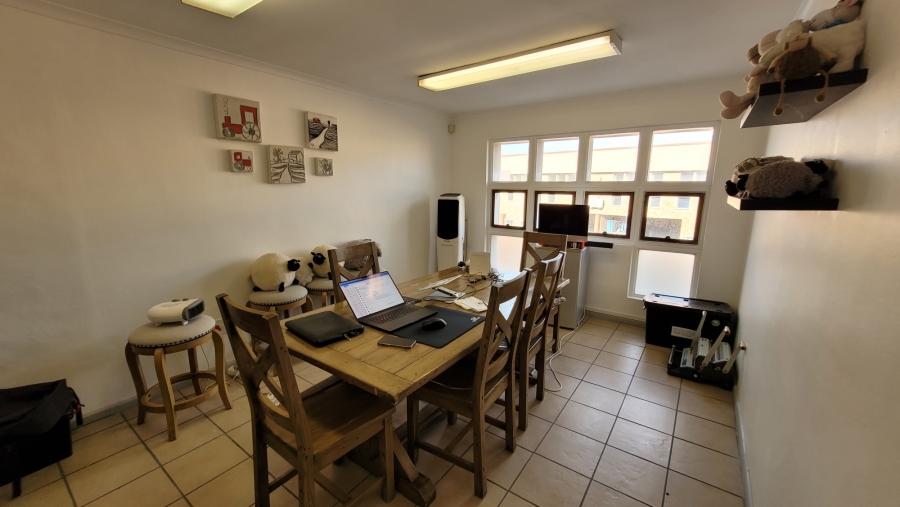To Let commercial Property for Rent in Montague Gardens Western Cape